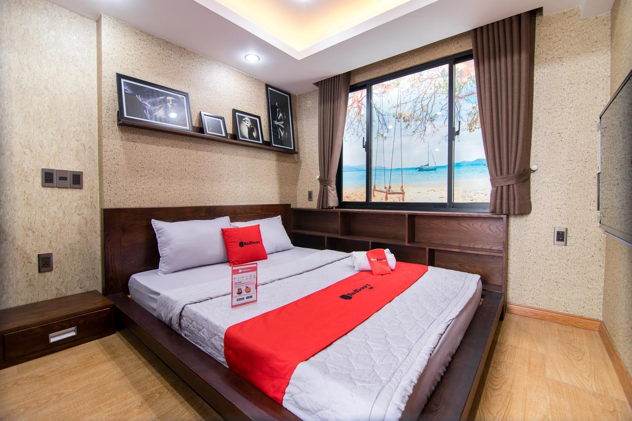 Reddoorz Plus @ Nguyen Trai Street Хошимін Екстер'єр фото